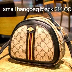 Handbags 2 pieces prices are on the pictures thanks.